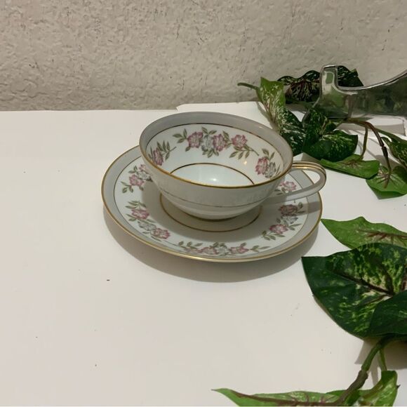 Noritake 5433  Cup & Saucer Dark Pink and Gray Floral VTG Japan G5 - Picture 1 of 6